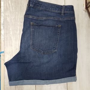 Lane Bryant Denim Short Size 22 Mid Rise Essential Stretch Girlfriends Short